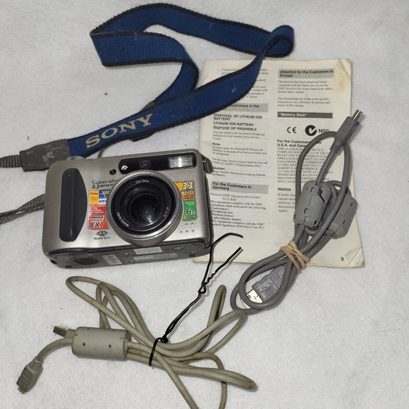 Sony Digital Still Camera DSC S750Cyber-Shot3.3 Mega Pixel, 6X Zoom Manual...A